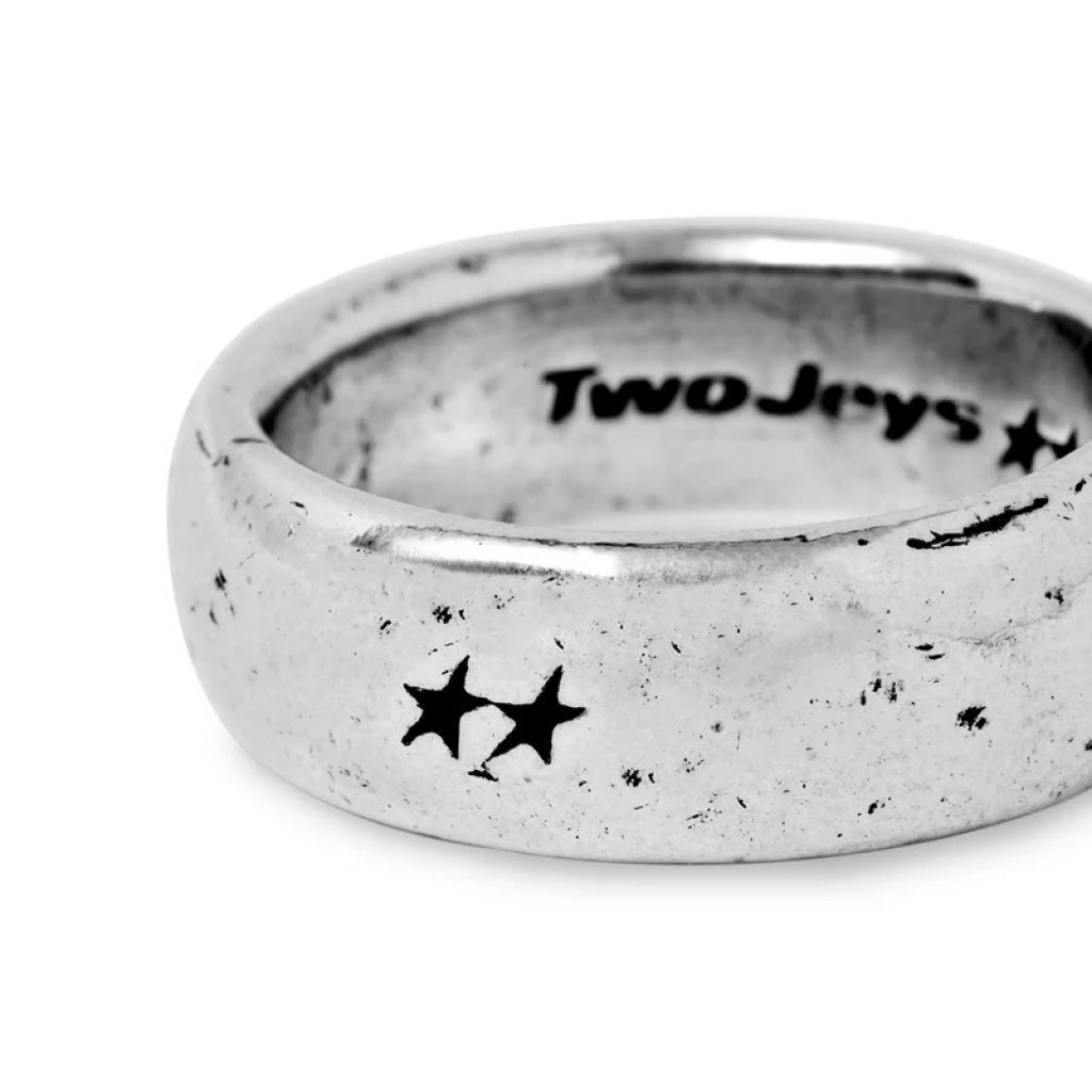 TWOJEYS SIGNATURE RING en color PLATA  (6)