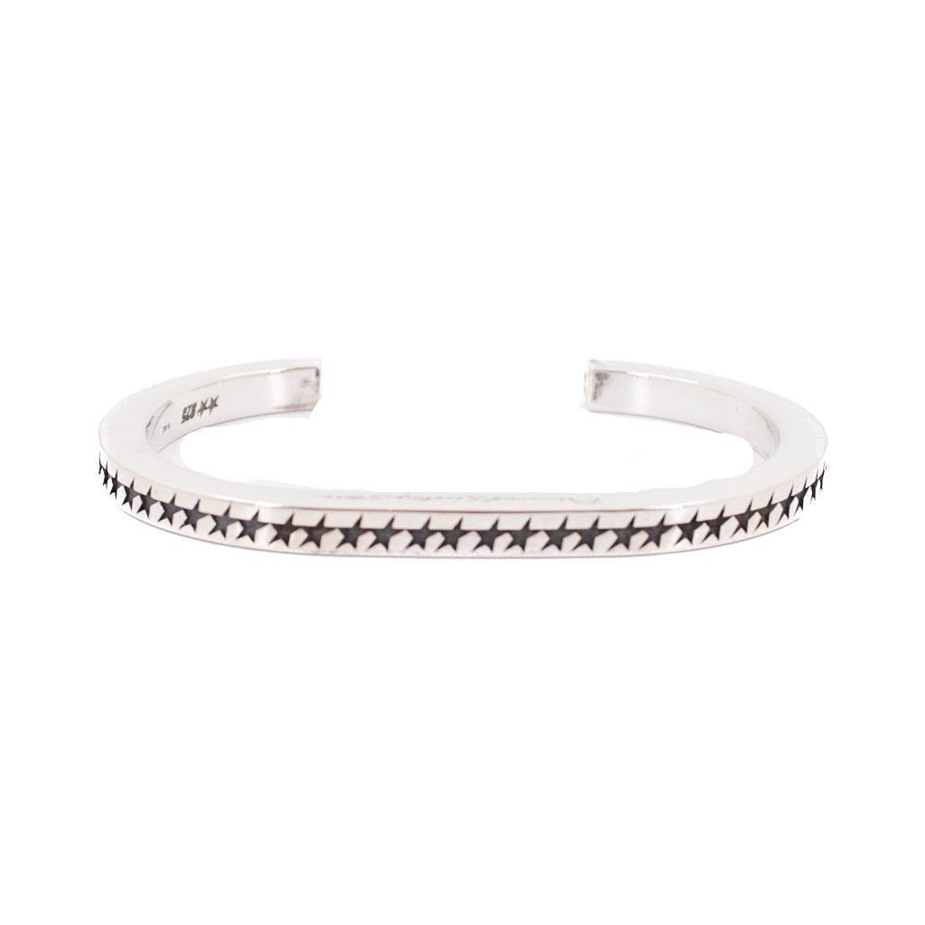 TWOJEYS  ICON MONOGRAM BANGLE en color PLATA  (4)