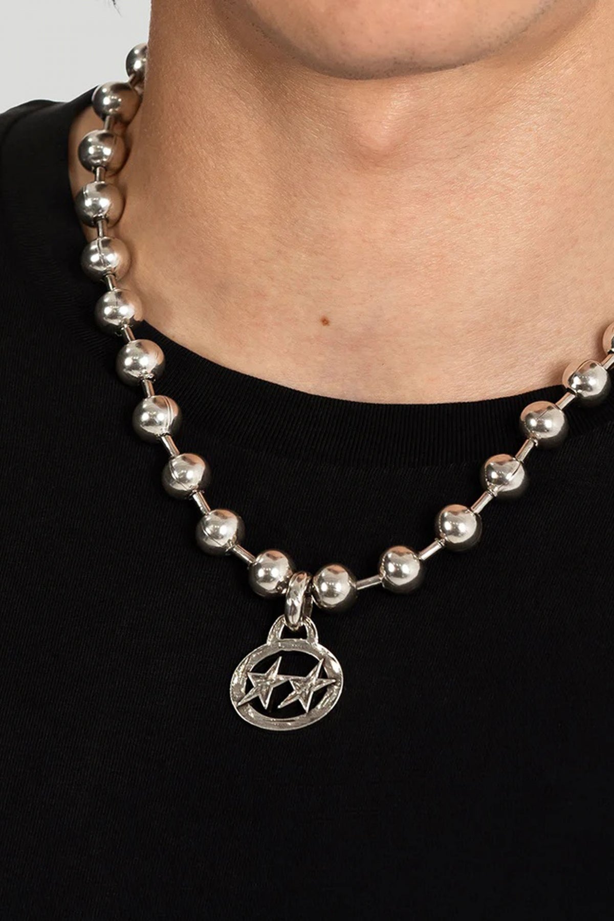 TWOJEYS ICON BALL NECKLACE en color PLATA  (2)