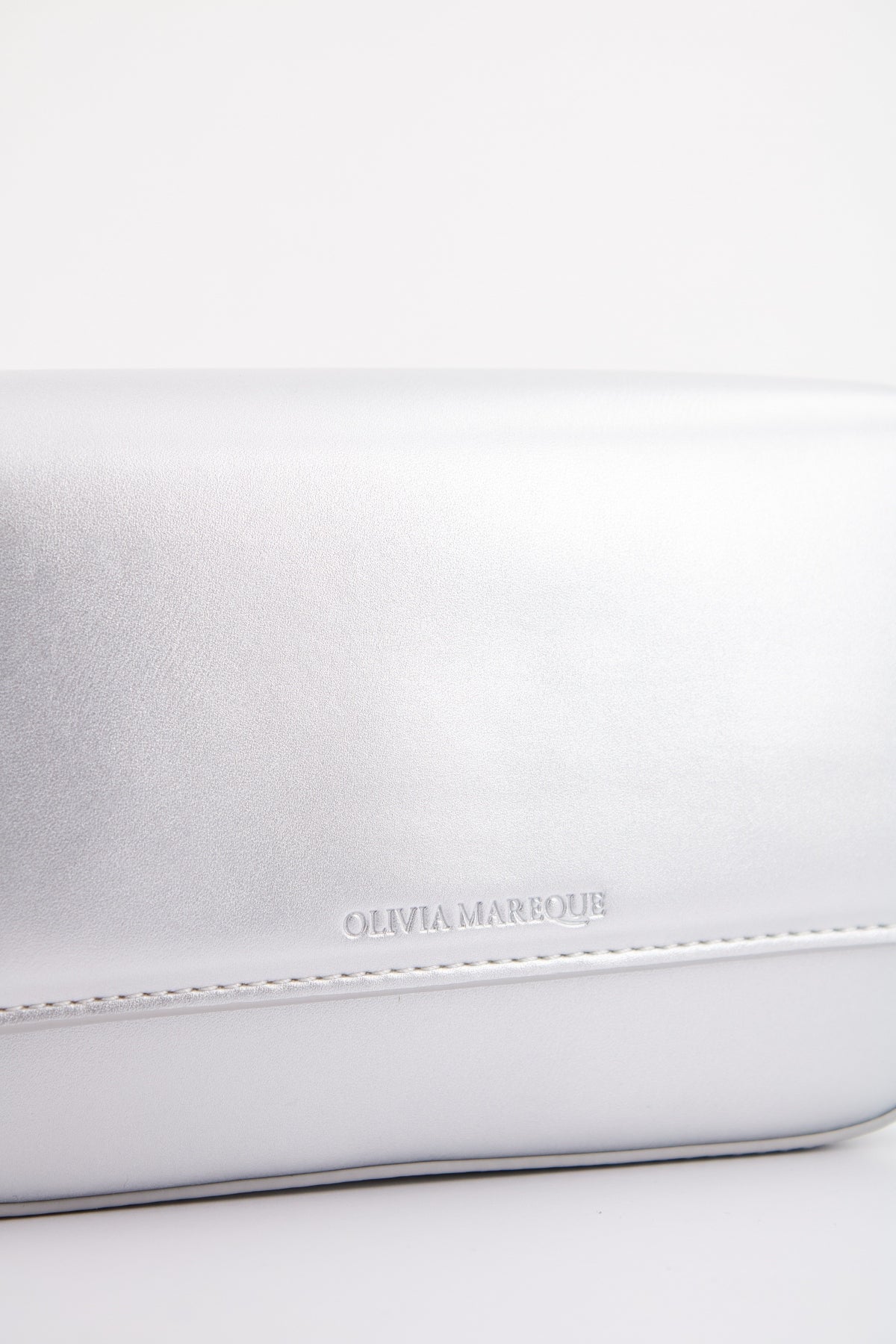 OLIVIA MAREQUE PANTONE en color PLATA  (4)