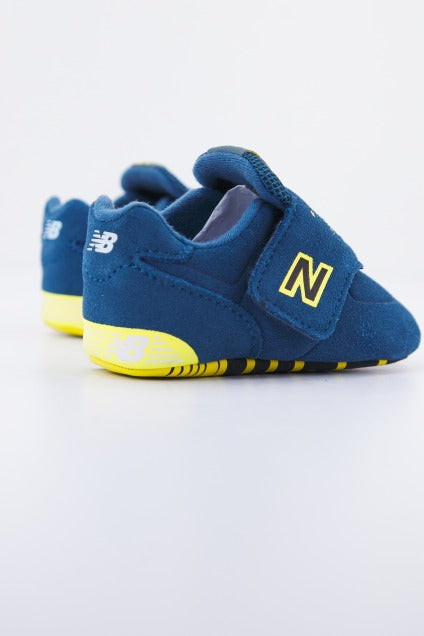 NEW BALANCE CV CHL en color AZUL  (2)