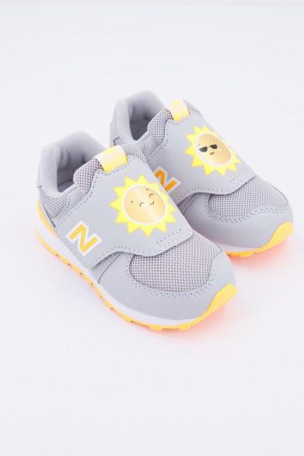 NEW BALANCE IV CHG en color GRIS  (1)