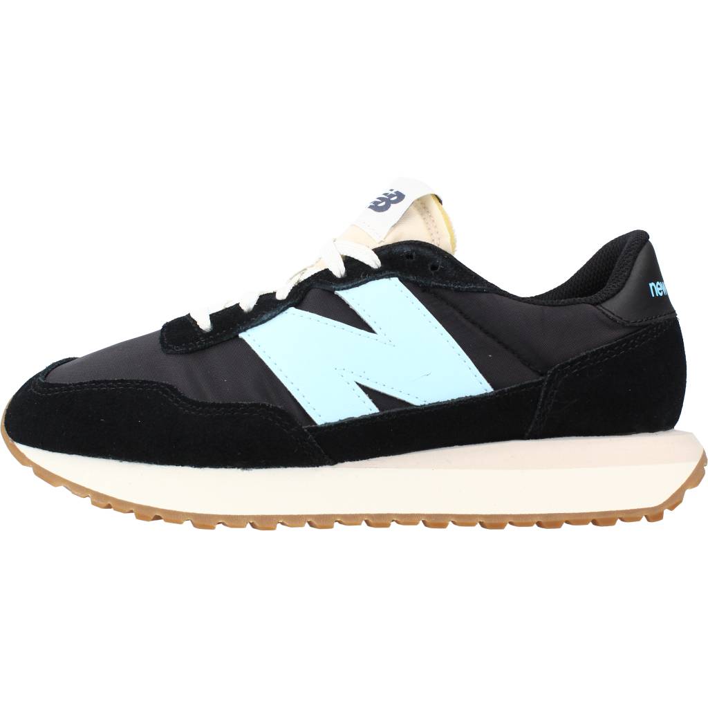 NEW BALANCE WS GD en color NEGRO  (5)