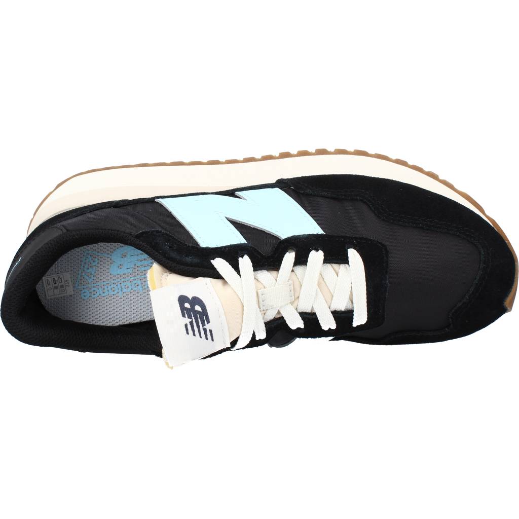 NEW BALANCE WS GD en color NEGRO  (9)