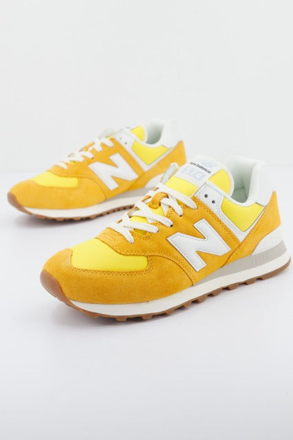 NEW BALANCE U RC  en color NARANJA  (2)