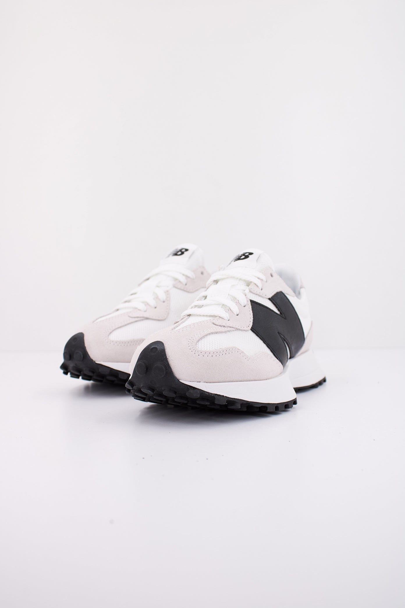 NEW BALANCE MS CWB en color BEIS  (2)