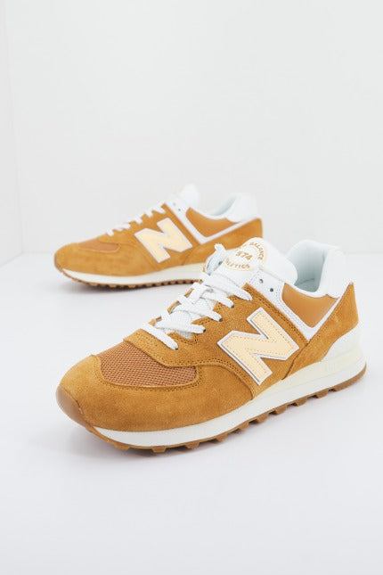 NEW BALANCE U en color MARRON  (2)