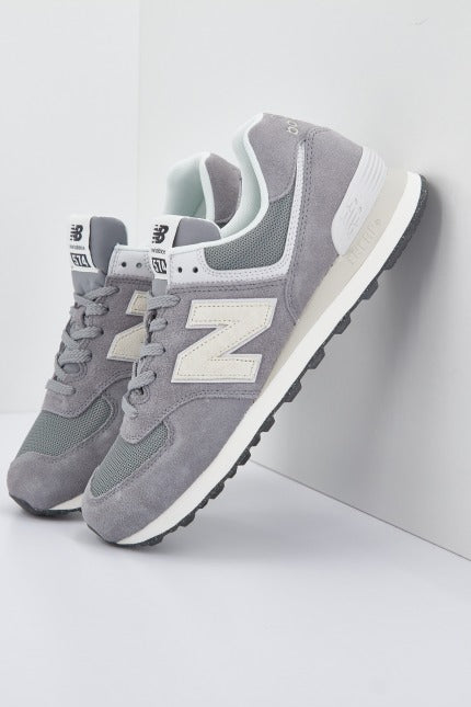 NEW BALANCE U UL en color GRIS  (1)