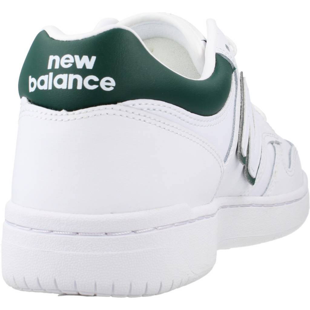 NEW BALANCE BB LGT en color BLANCO  (6)