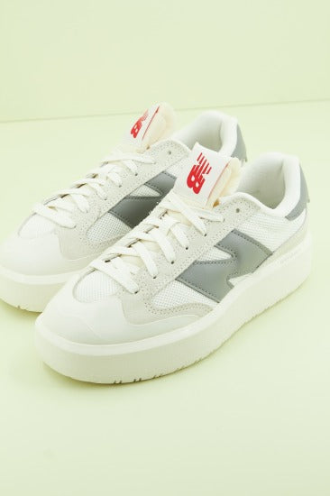 NEW BALANCE CT RS en color BLANCO  (4)