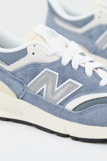 NEW BALANCE U RCD en color AZUL  (3)