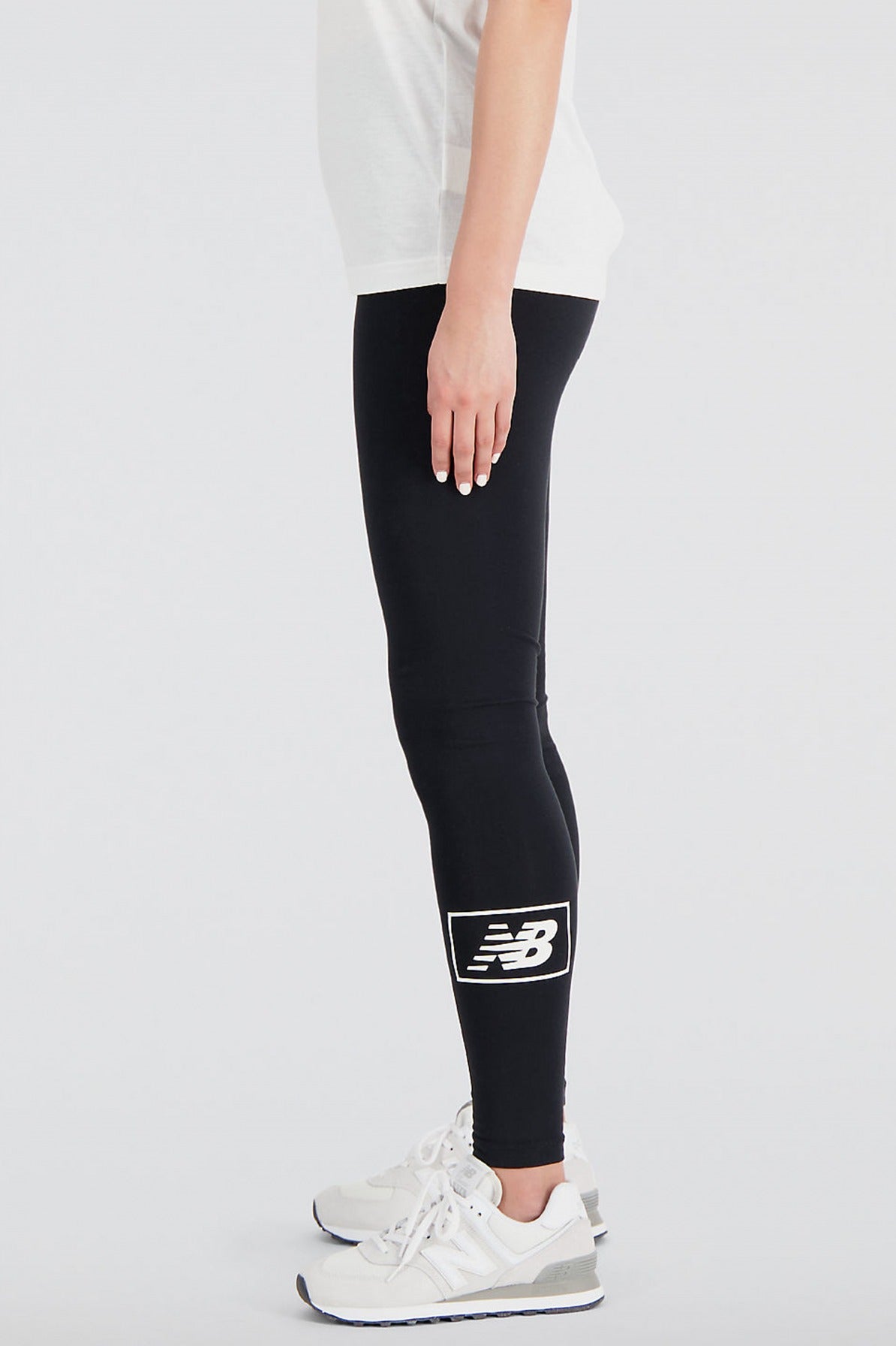 NEW BALANCE ESSENTIALS COTTON SPANDEX TIGHT en color NEGRO  (2)