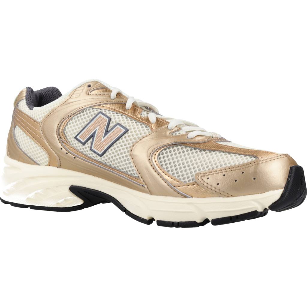 NEW BALANCE MR LA en color ORO  (7)