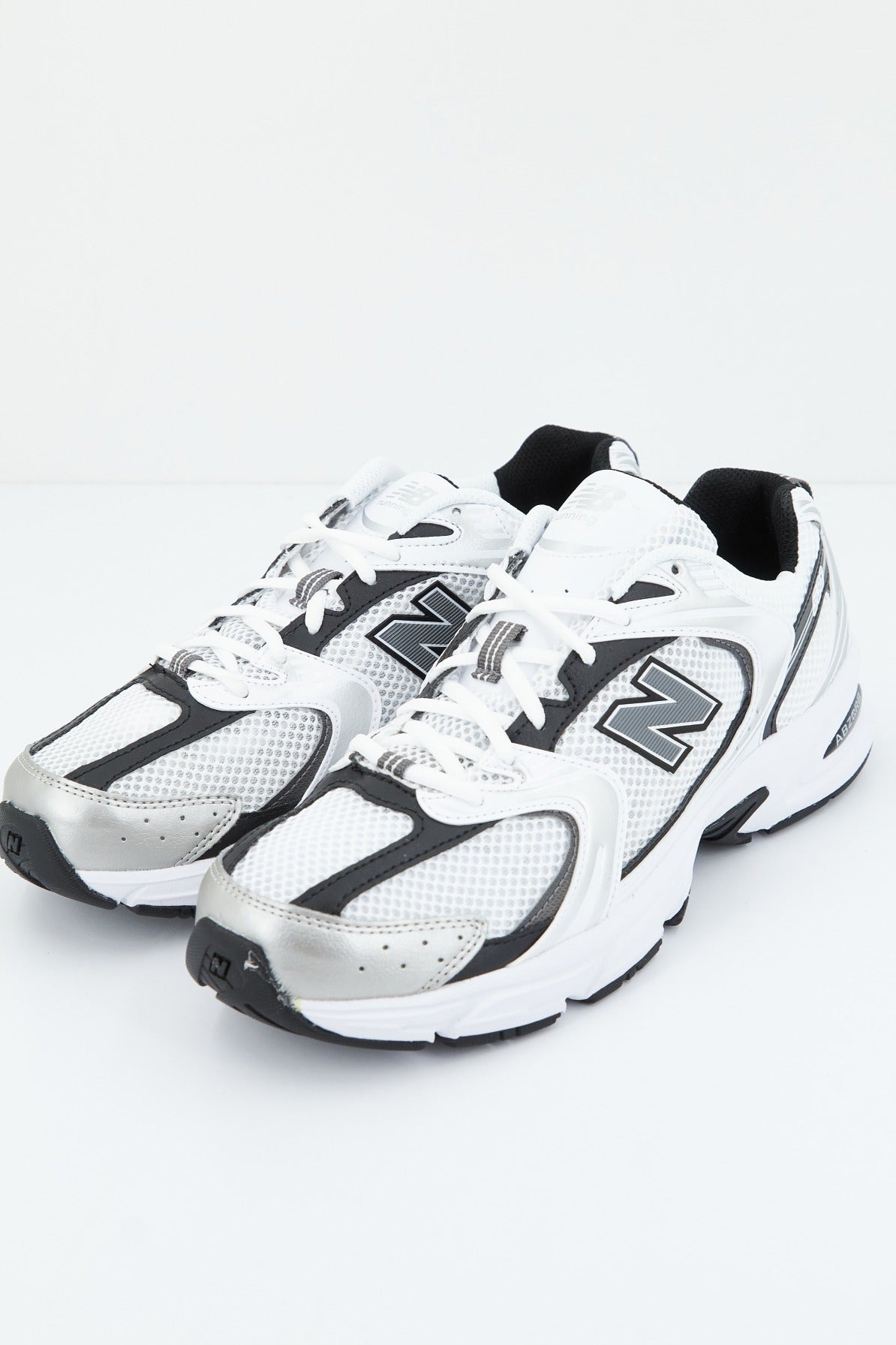 NEW BALANCE MR LB en color BLANCO  (1)