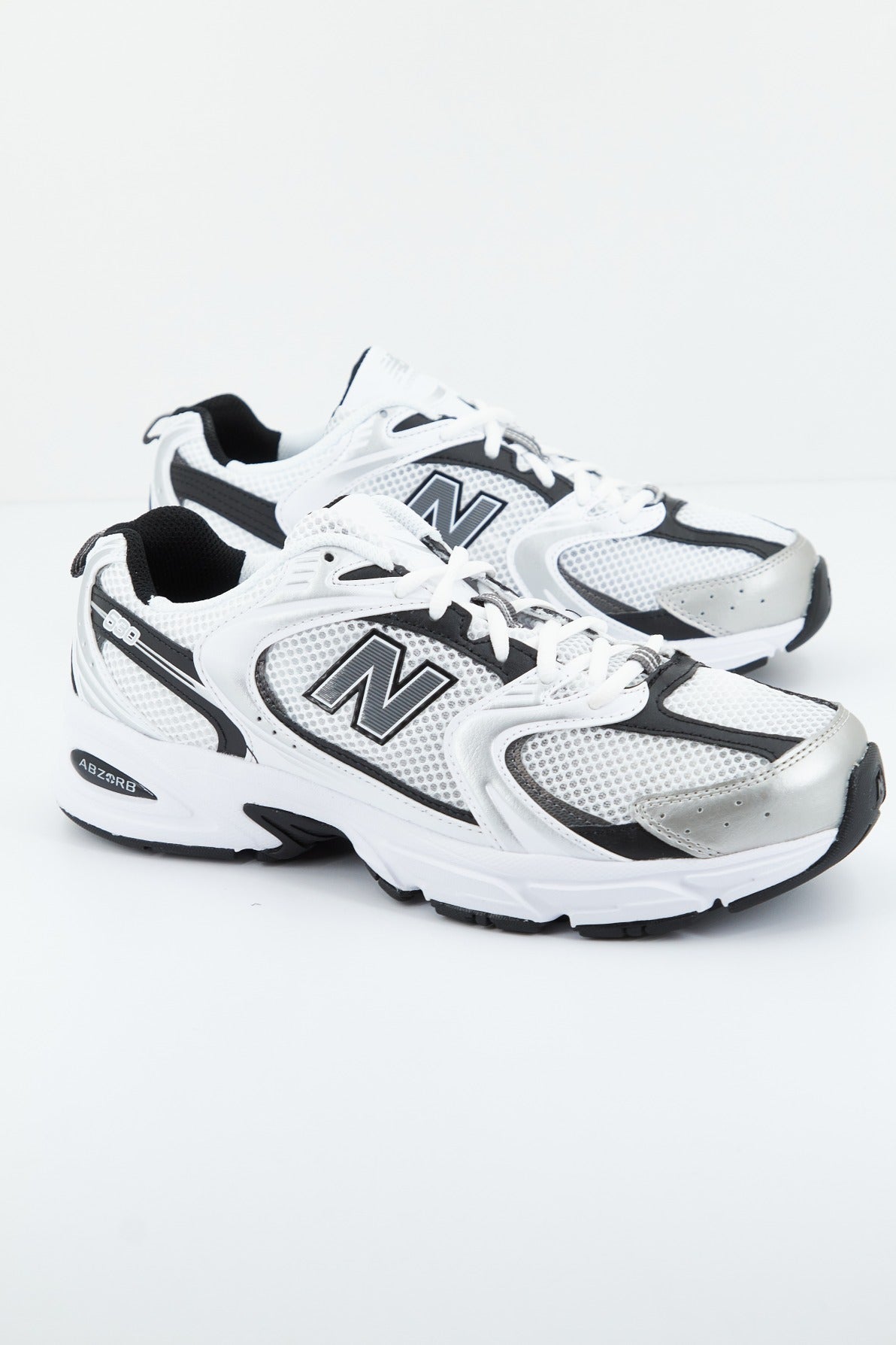 NEW BALANCE MR LB en color BLANCO  (2)