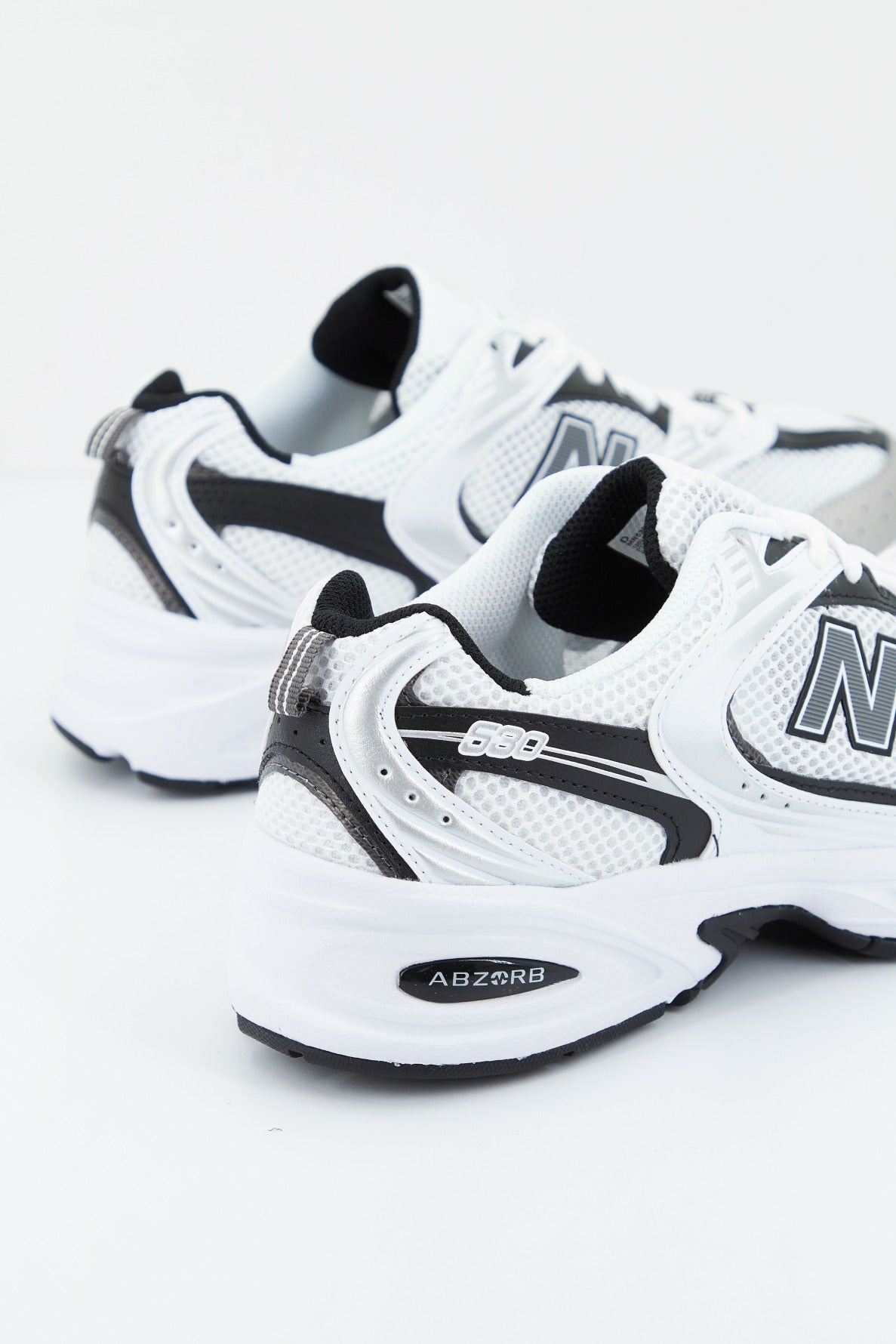 NEW BALANCE MR LB en color BLANCO  (3)