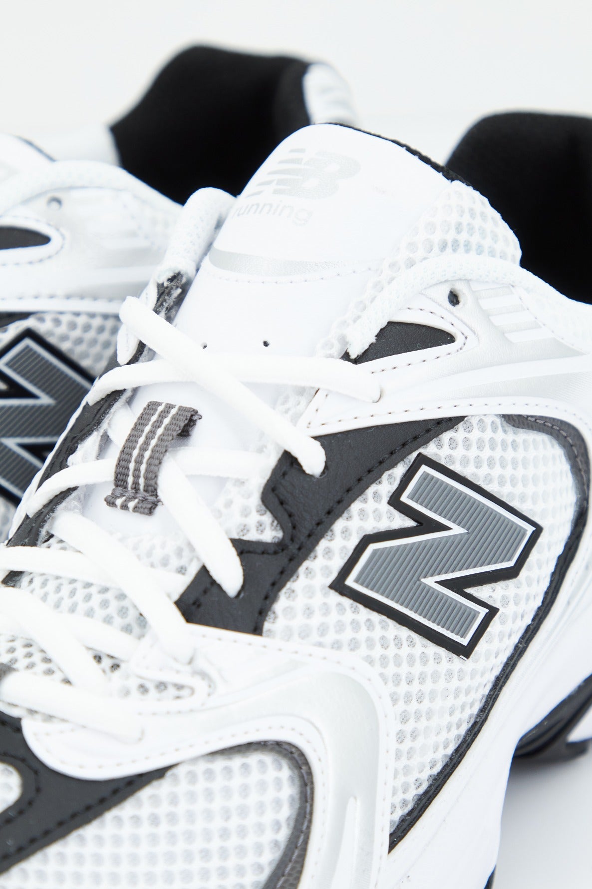 NEW BALANCE MR LB en color BLANCO  (4)