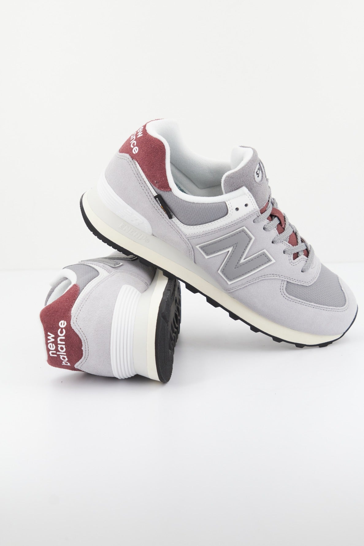 NEW BALANCE U KBR en color GRIS  (2)