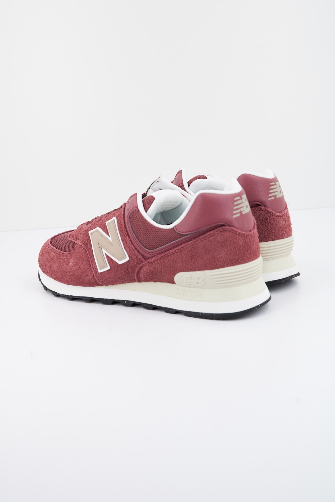 NEW BALANCE U SMB en color ROJO  (3)