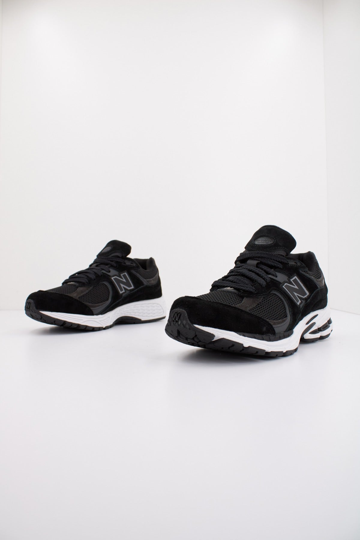 NEW BALANCE M RBK en color NEGRO  (2)