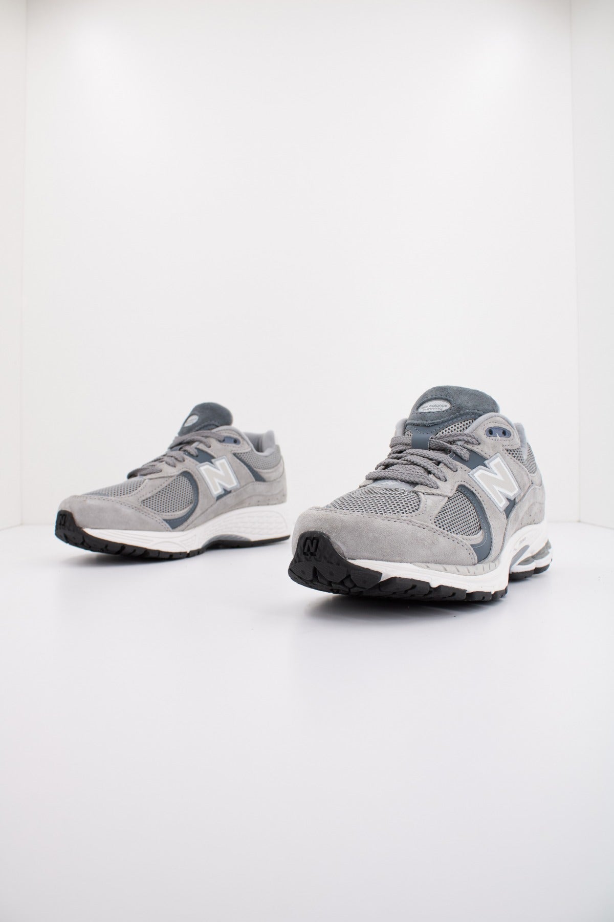 NEW BALANCE M RST en color GRIS  (2)