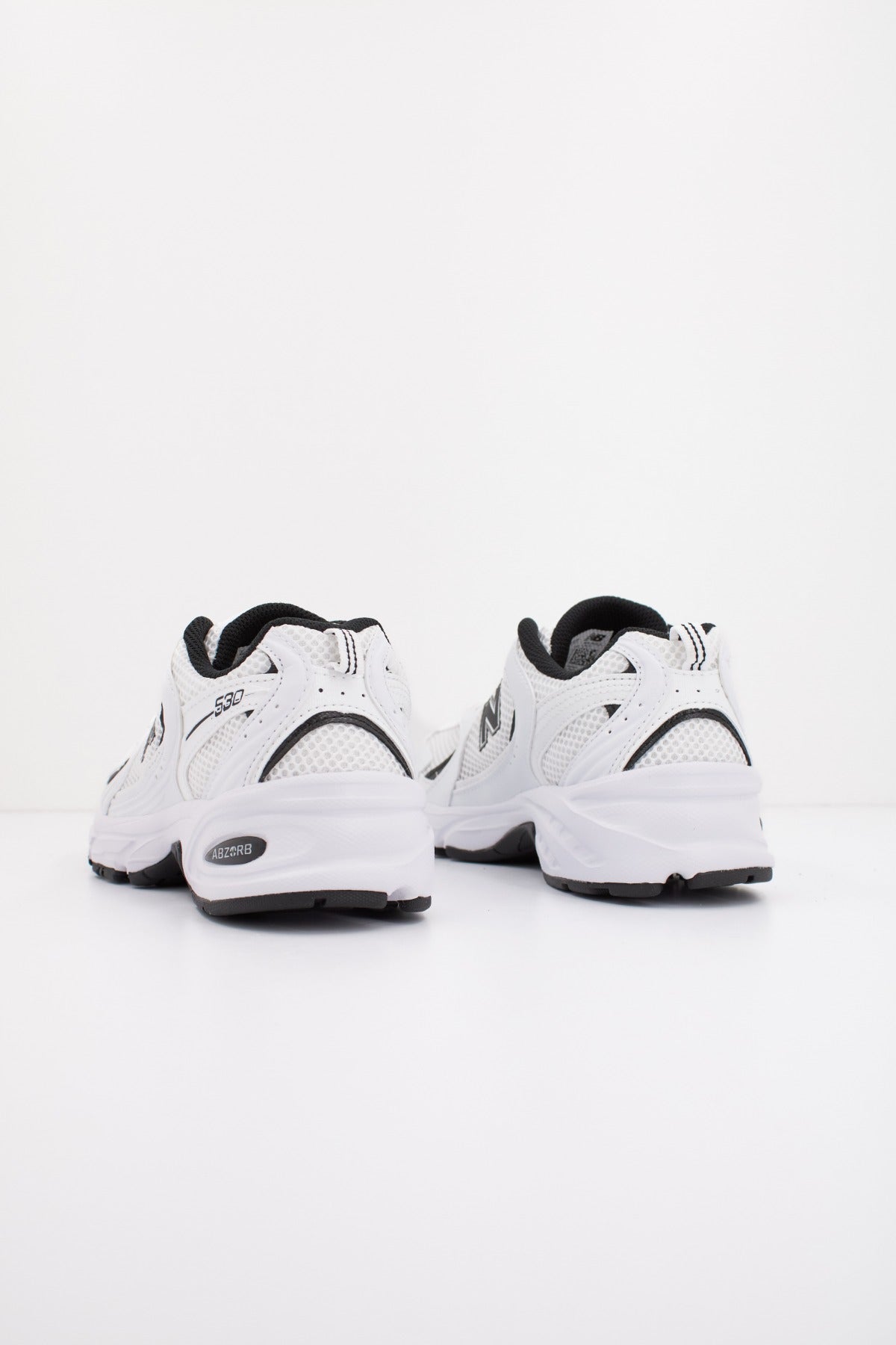 NEW BALANCE MR EWB en color BLANCO  (3)