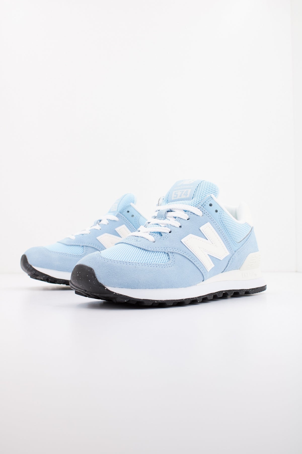 NEW BALANCE U GWE en color AZUL  (2)