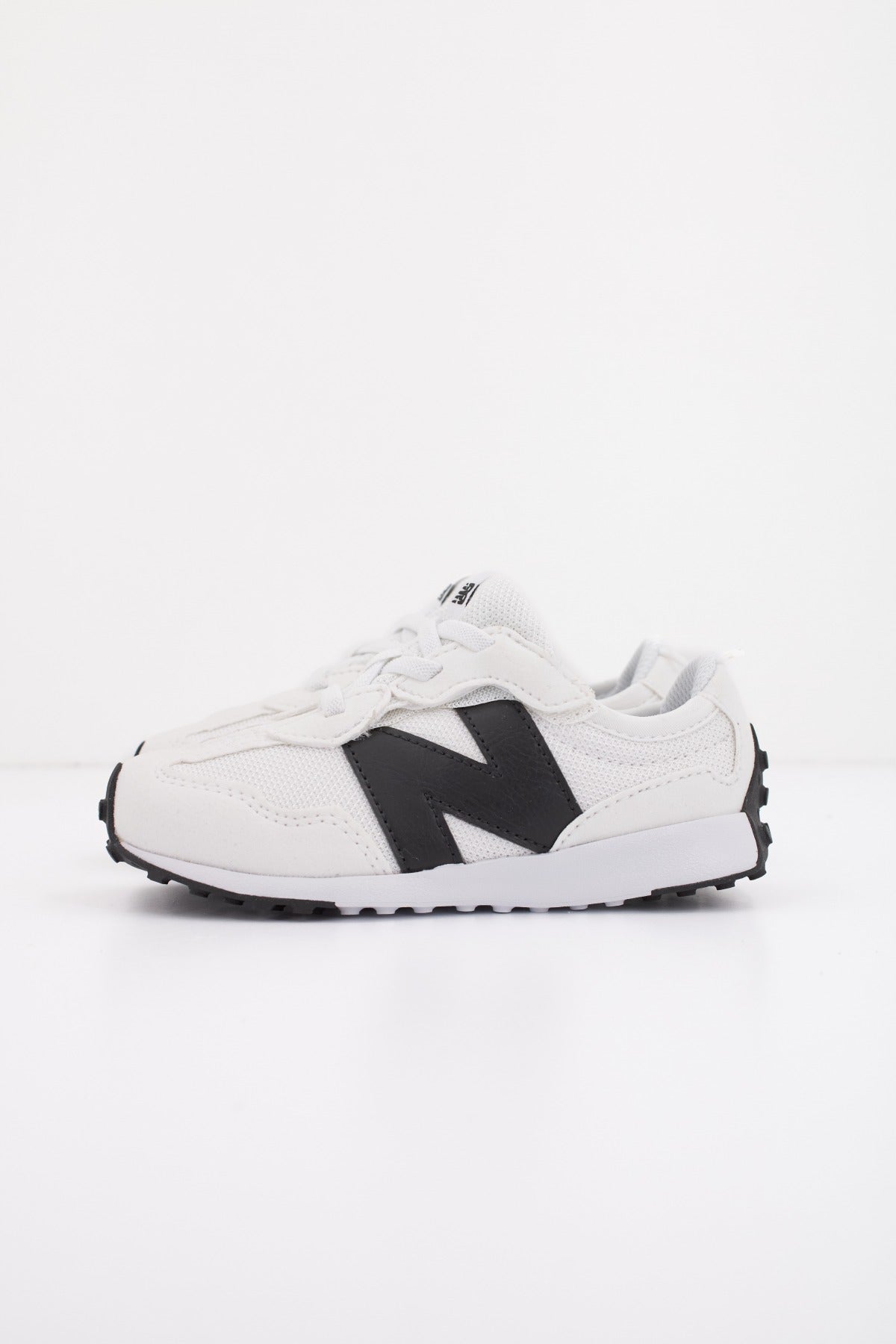 NEW BALANCE NW CWB en color BLANCO  (1)