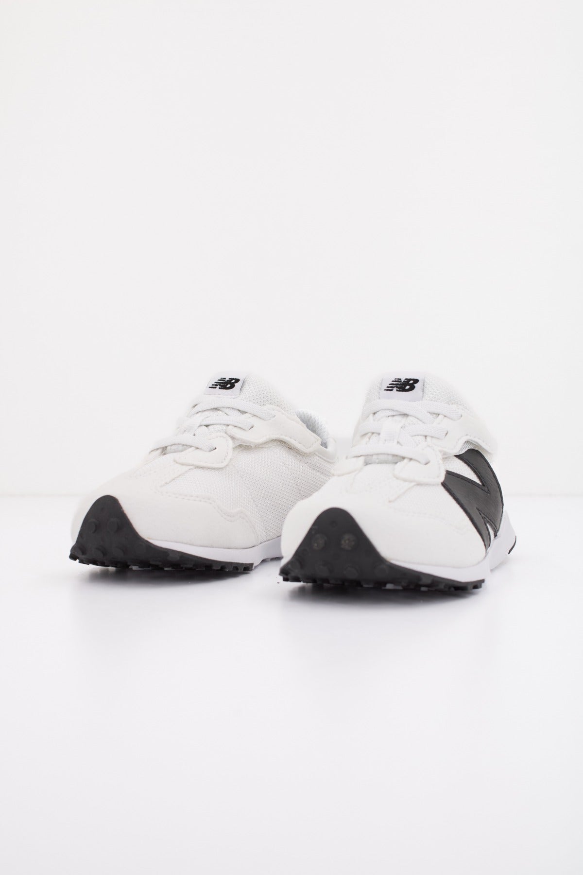 NEW BALANCE NW CWB en color BLANCO  (2)