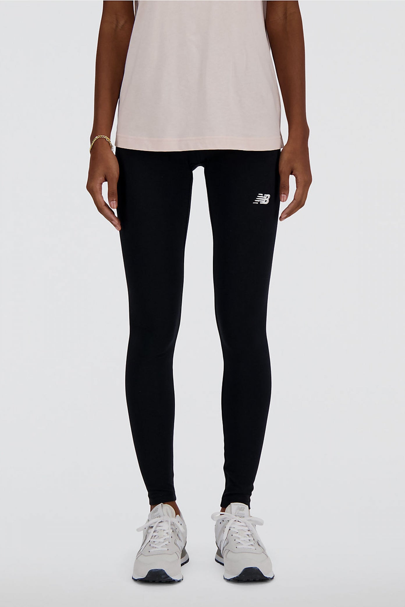 NEW BALANCE COTTON HIGH RISE LEGGING en color NEGRO  (1)