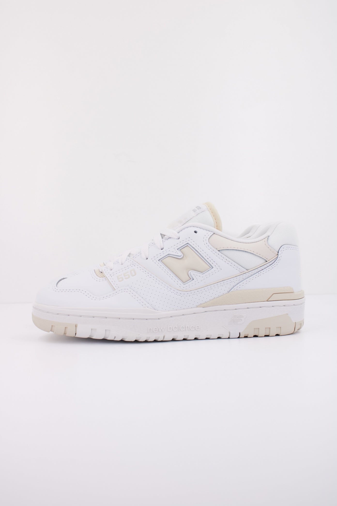 NEW BALANCE BBW BK en color BLANCO  (1)