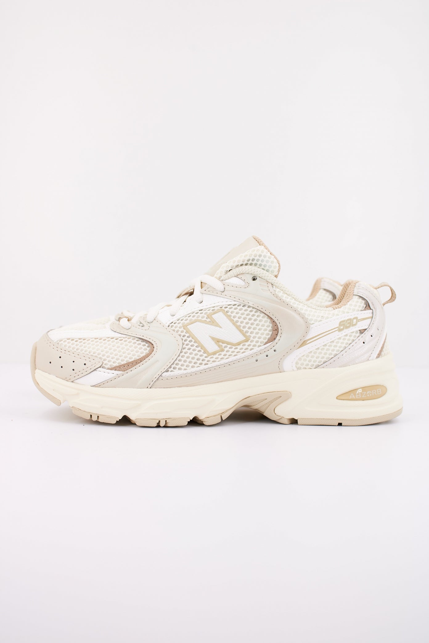 NEW BALANCE MR AA en color BEIS  (1)