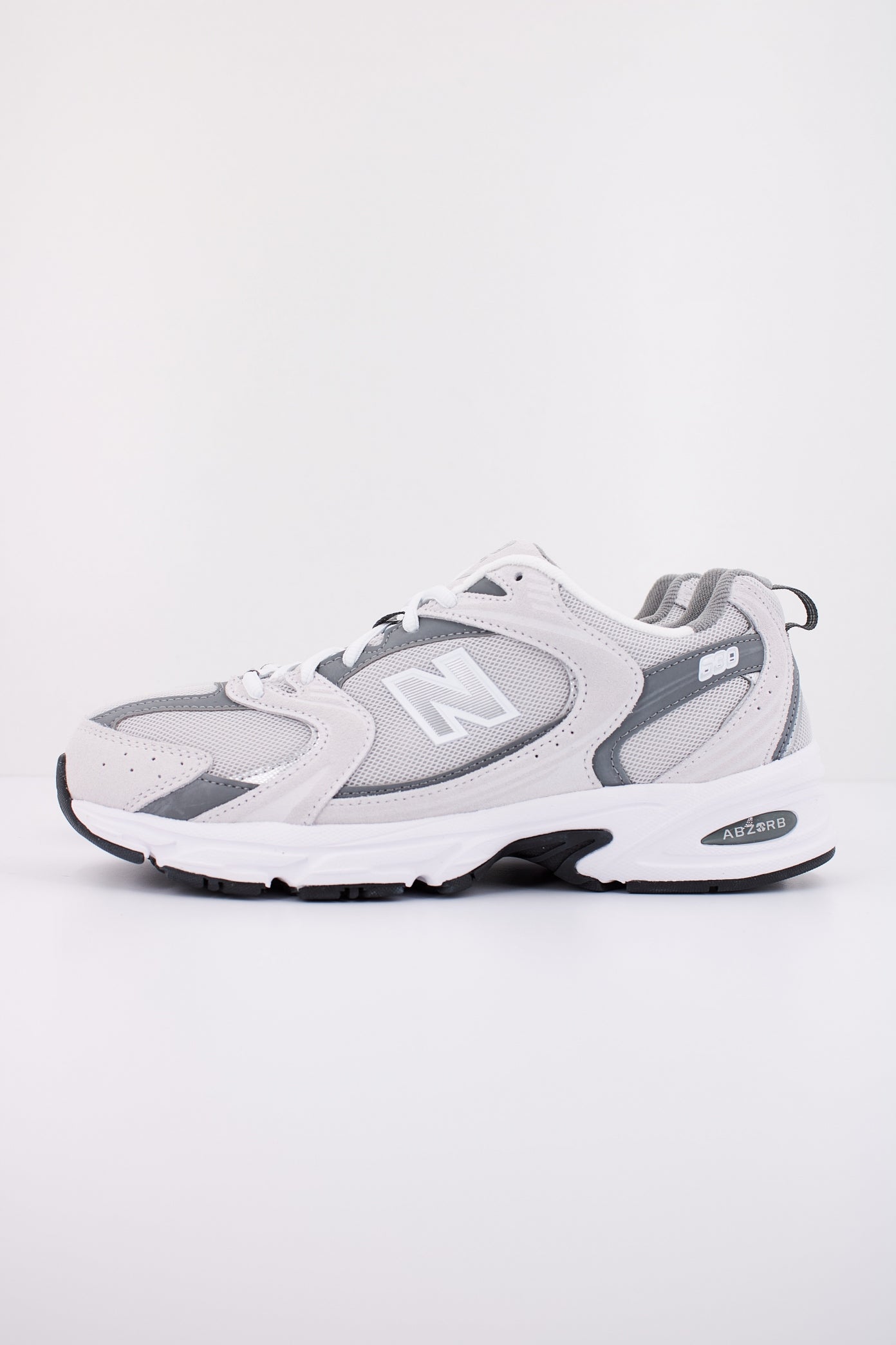 NEW BALANCE MR CB en color BLANCO  (1)