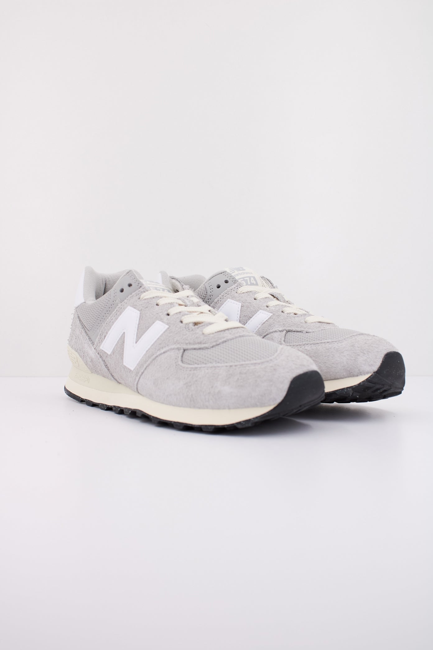 NEW BALANCE U RBL en color GRIS  (2)