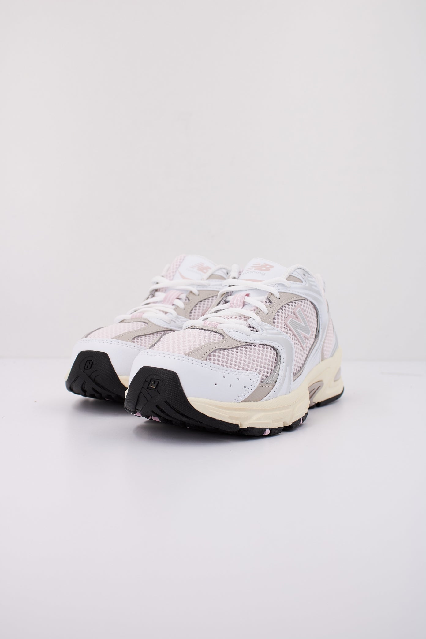 NEW BALANCE MR ASR en color ROSA  (2)