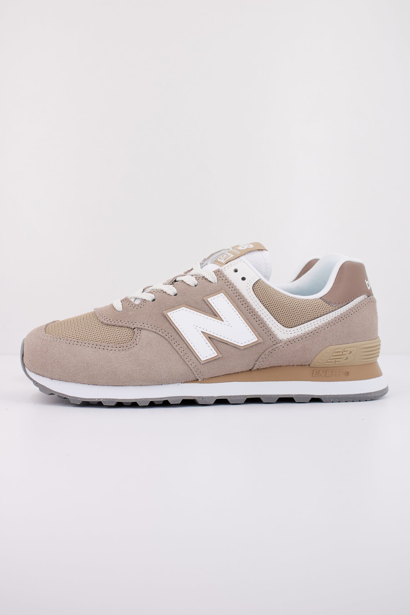 NEW BALANCE U ESF en color MARRON CLARO  (1)