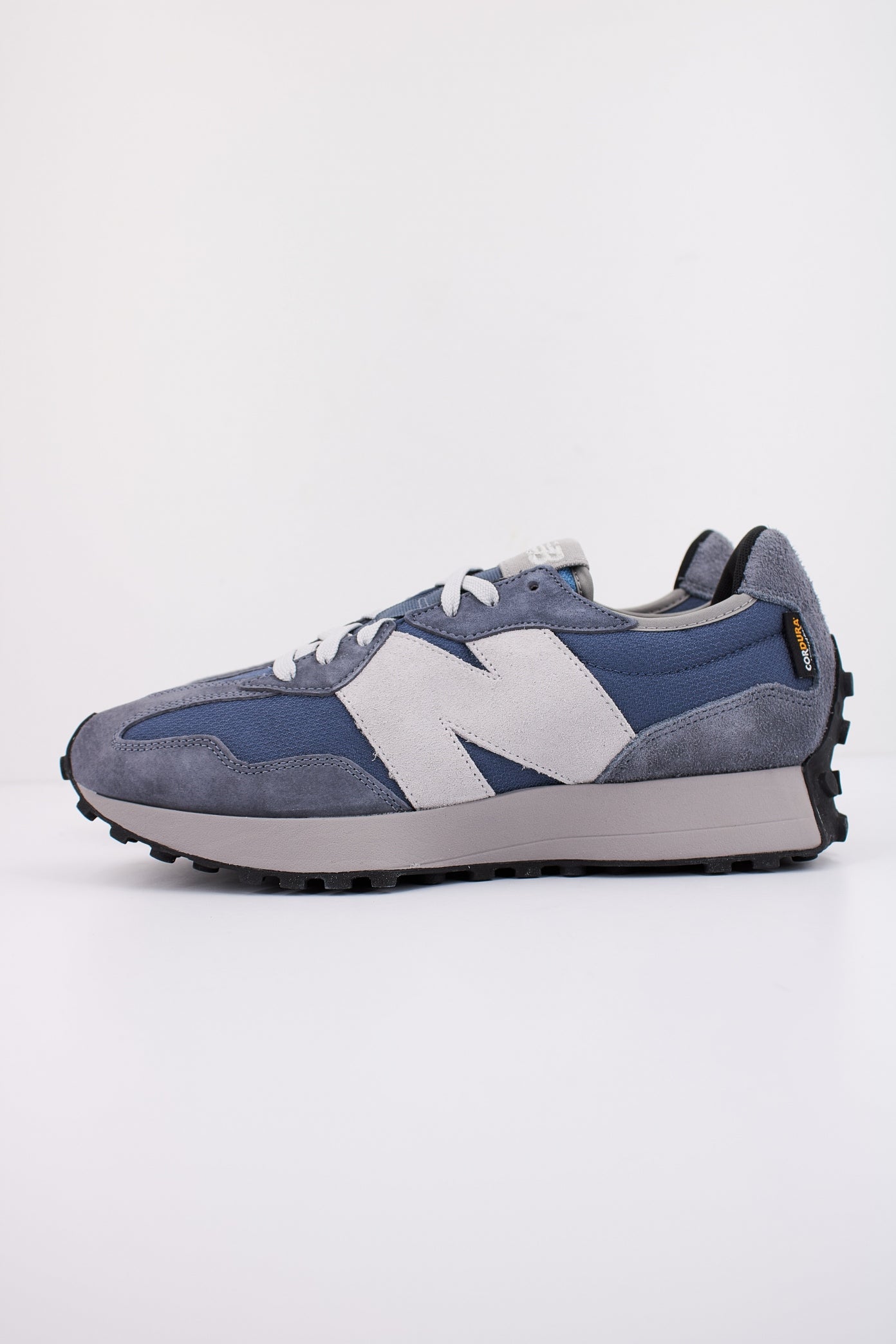 NEW BALANCE U en color AZUL  (1)