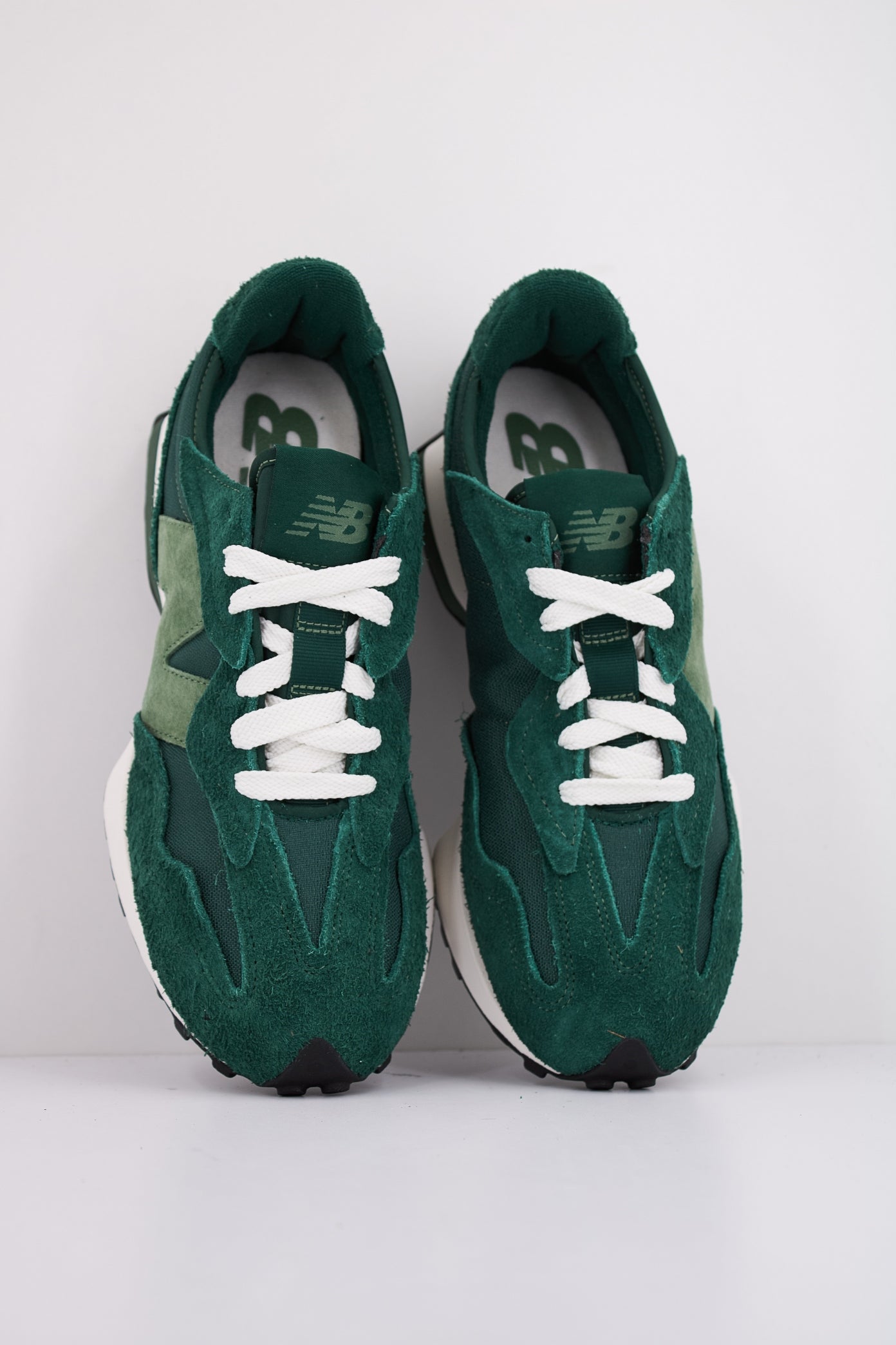 NEW BALANCE U WTB en color VERDE  (3)