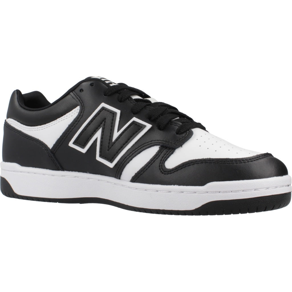 NEW BALANCE BB  en color NEGRO  (5)