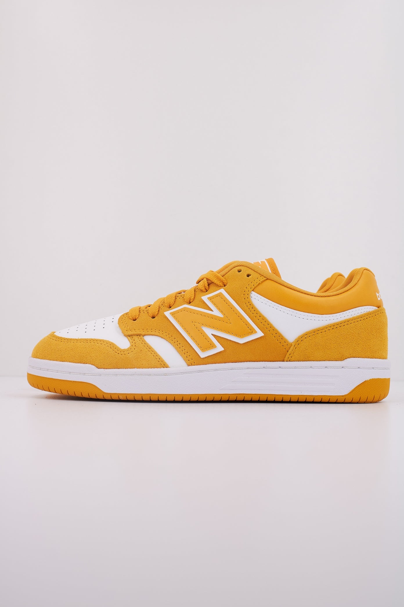 NEW BALANCE BB  en color AMARILLO  (1)