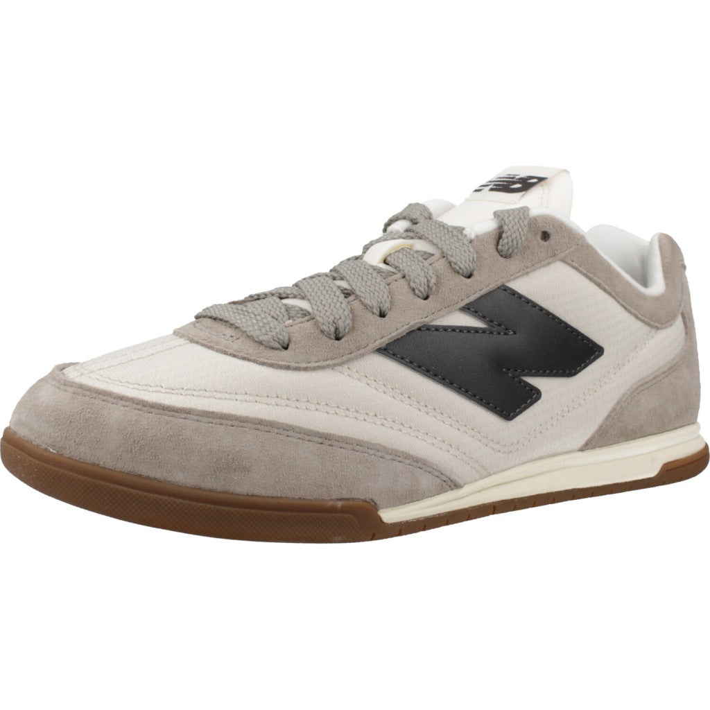 NEW BALANCE URC PMB COURT en color GRIS  (1)