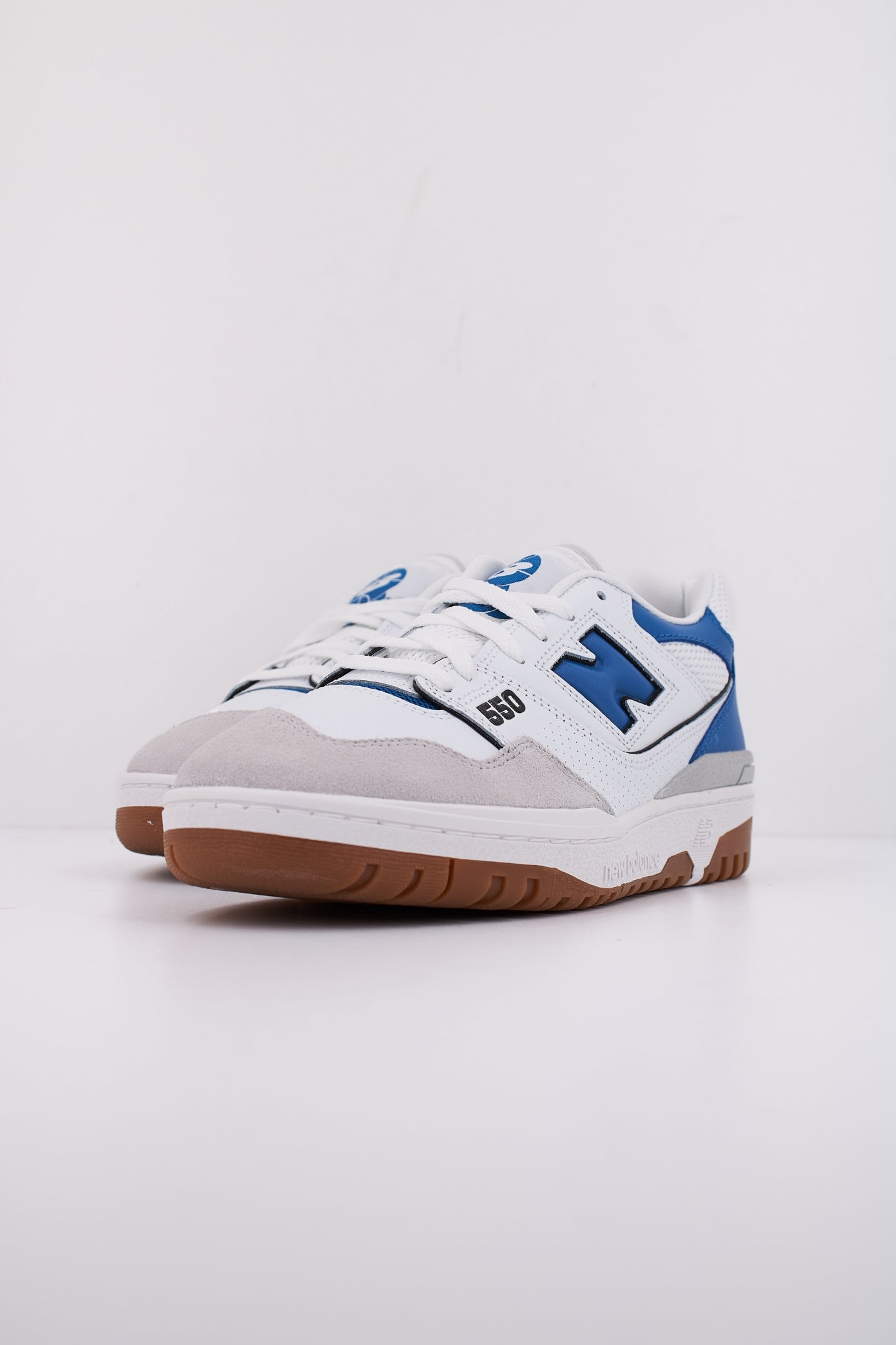 NEW BALANCE BB ESA  en color BLANCO  (2)