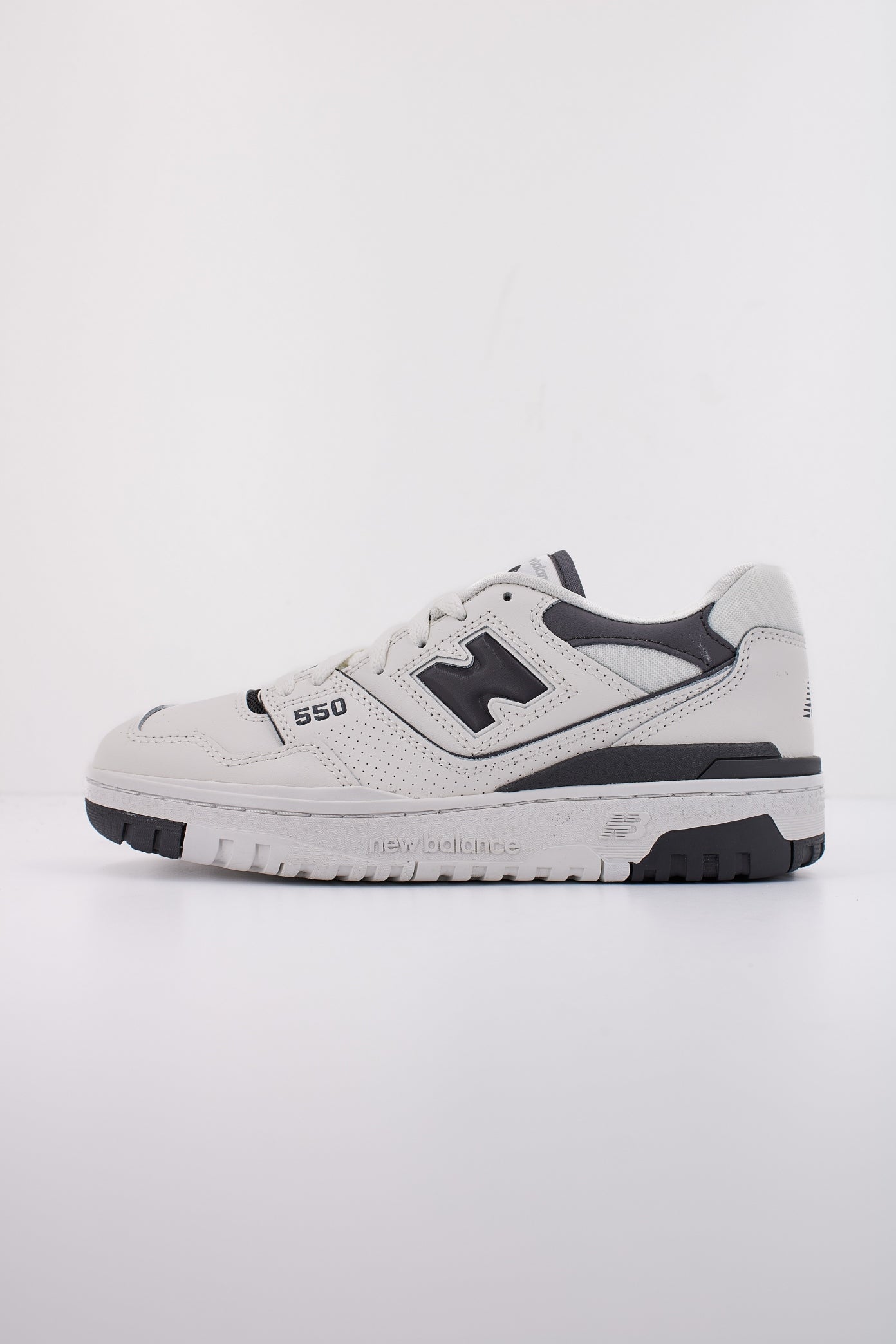 NEW BALANCE BBW BH  en color BLANCO  (1)