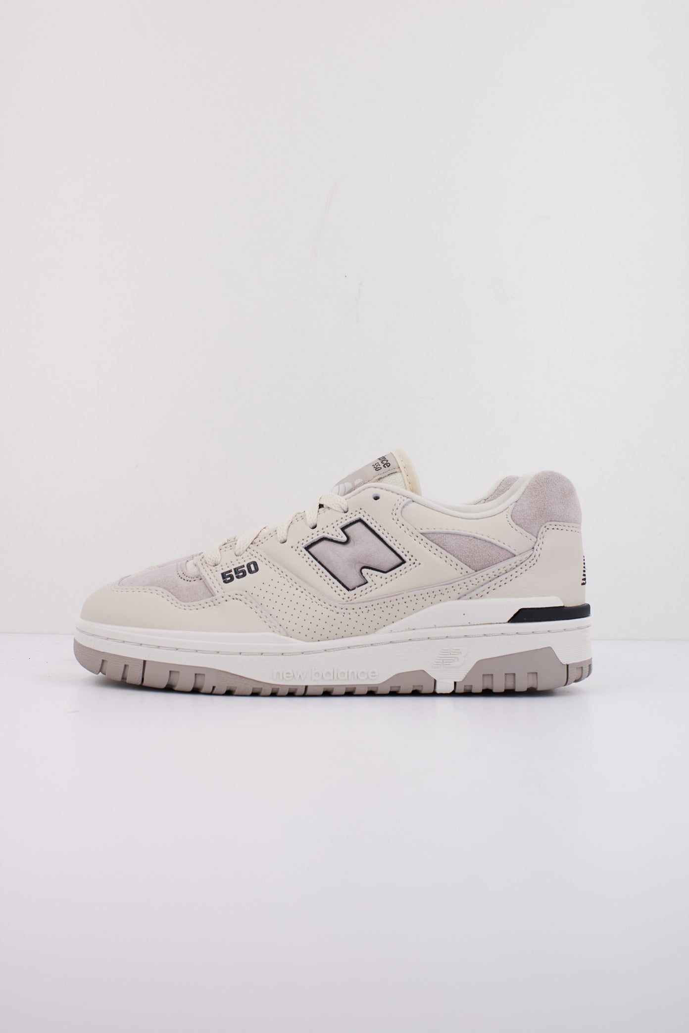 NEW BALANCE BBW RB en color BEIS  (1)