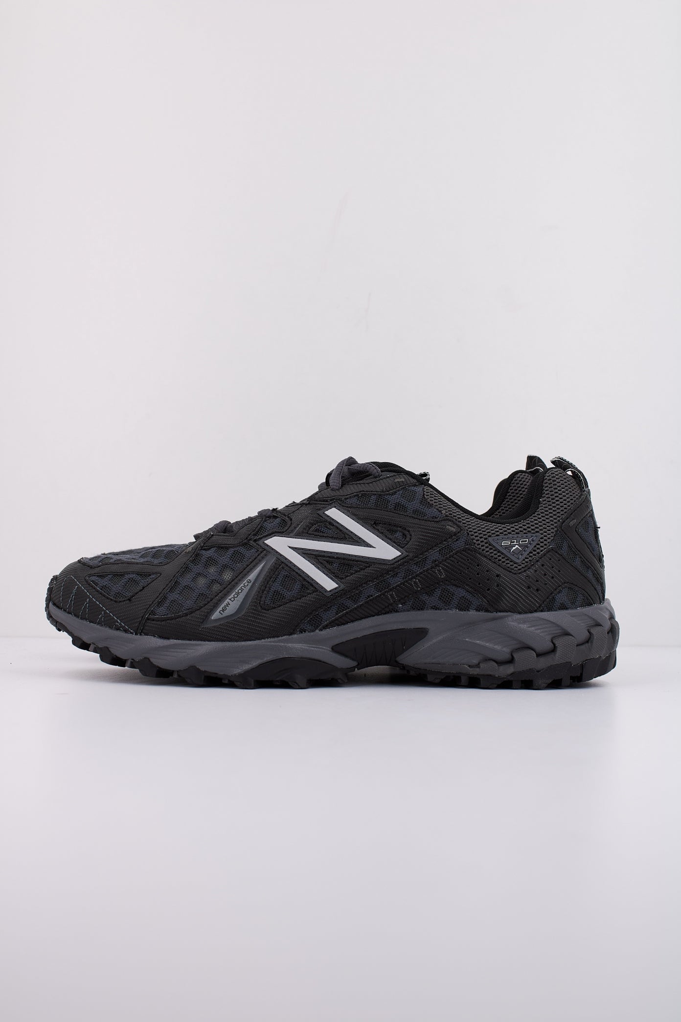 NEW BALANCE ML TAQ en color NEGRO  (1)