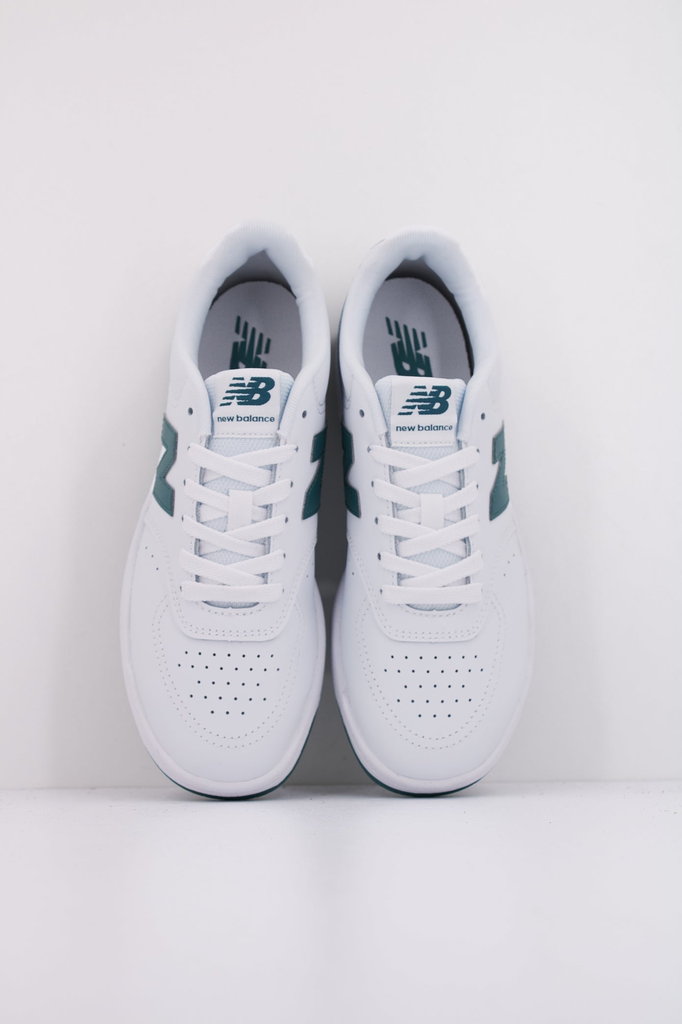 NEW BALANCE BB en color BLANCO  (3)