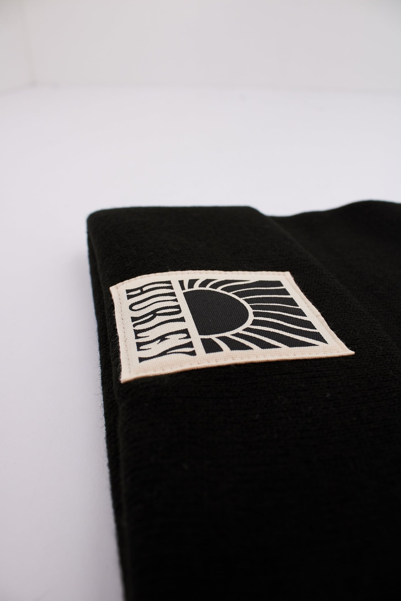 HURLEY W BIG SKY BEANIE en color NEGRO  (3)