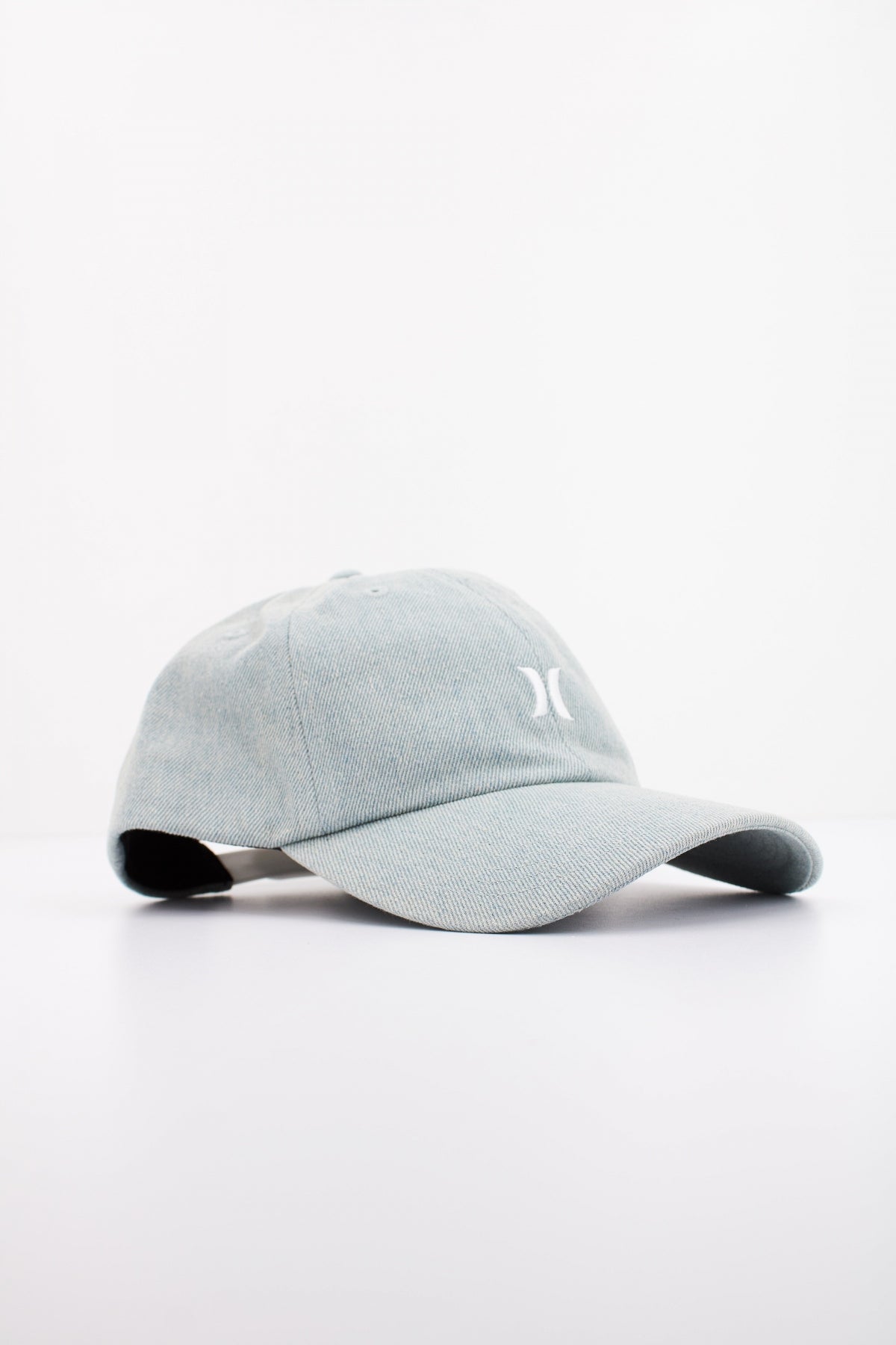 HURLEY  W MOM ICONIC HAT en color GRIS  (2)