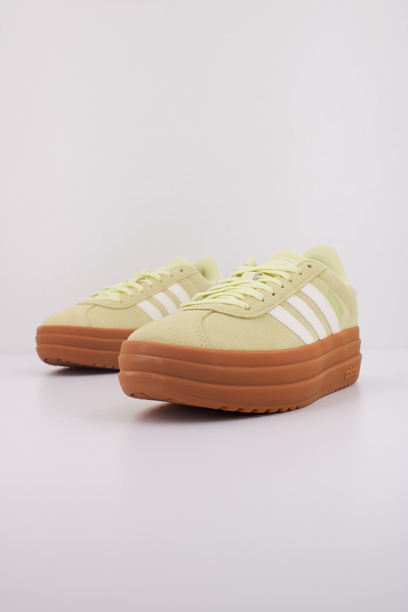 ADIDAS  VL COURT BOLD en color AMARILLO  (2)