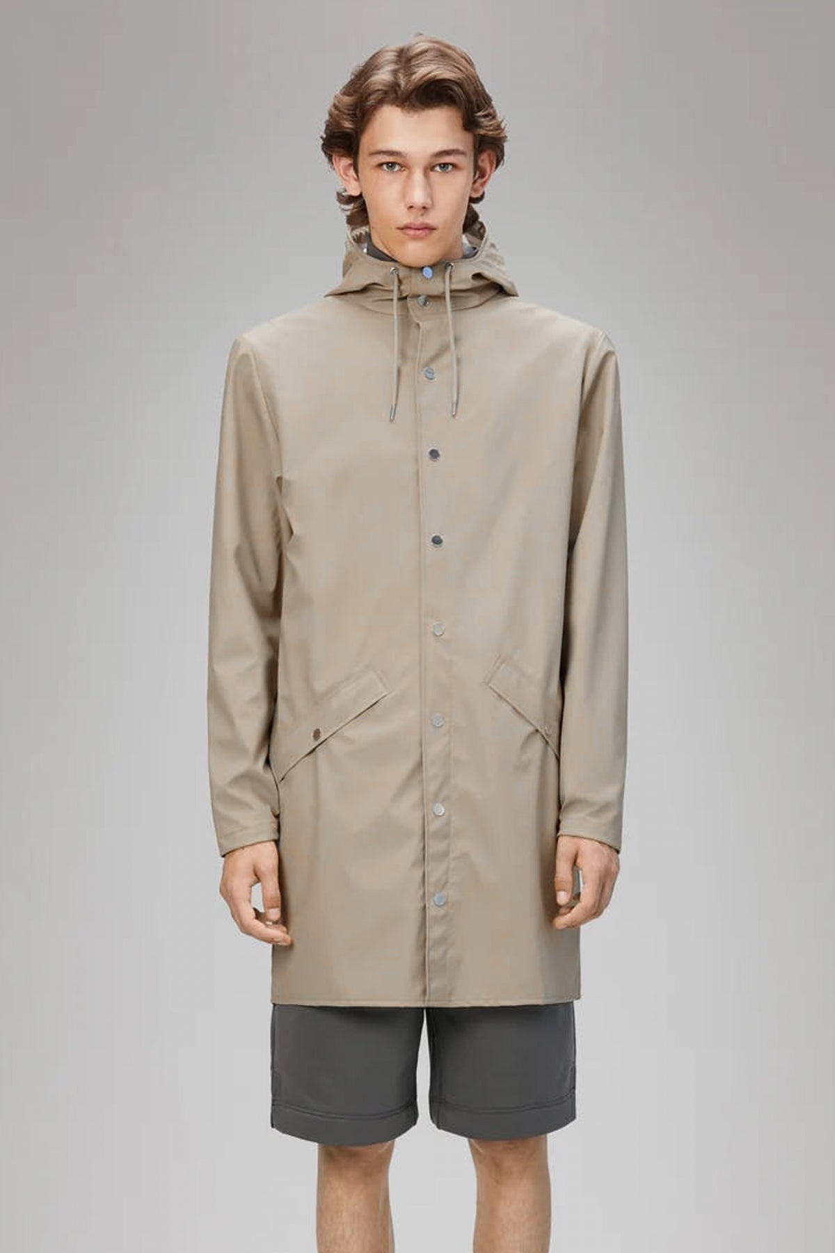 RAINS LONG JACKET W en color GRIS  (1)